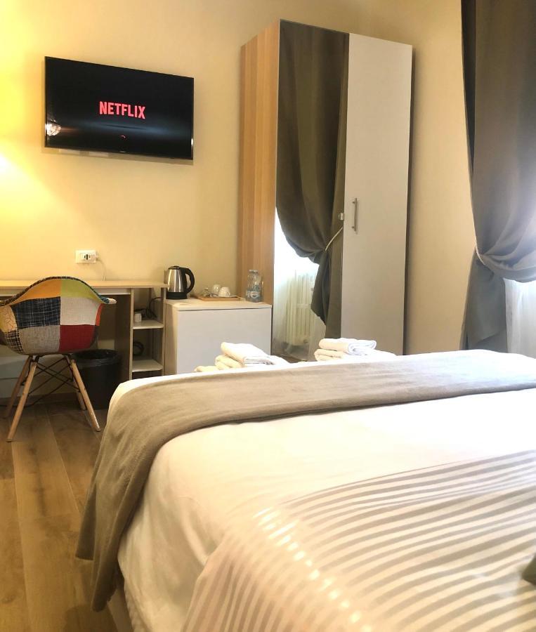 Serenity B&B Brescia Bagian luar foto