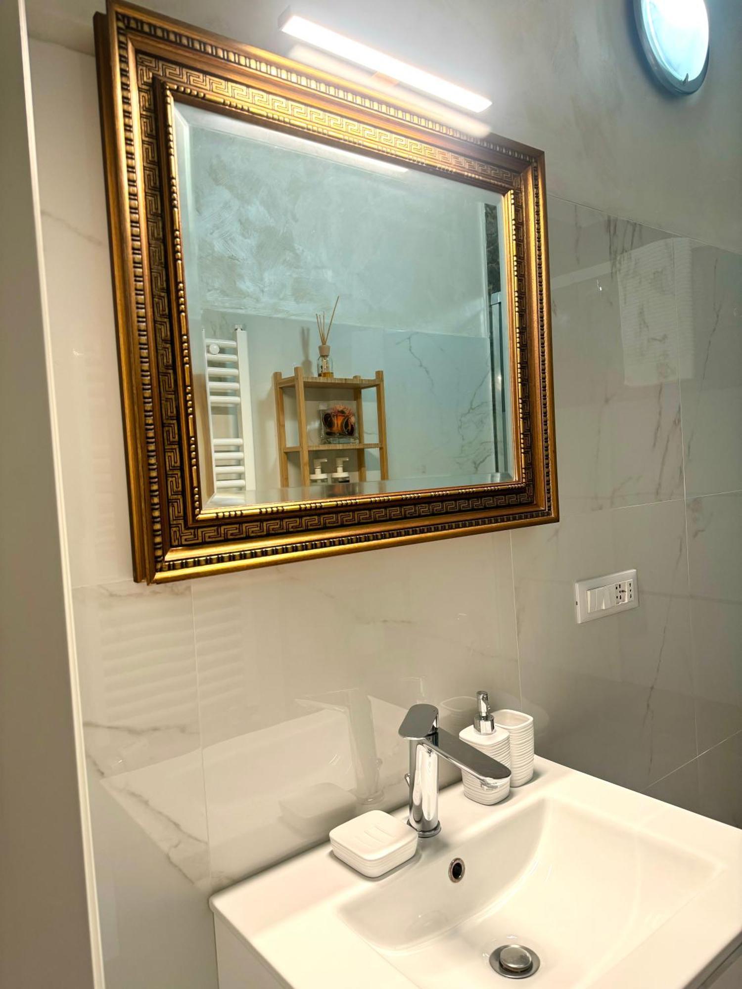 Serenity B&B Brescia Bagian luar foto